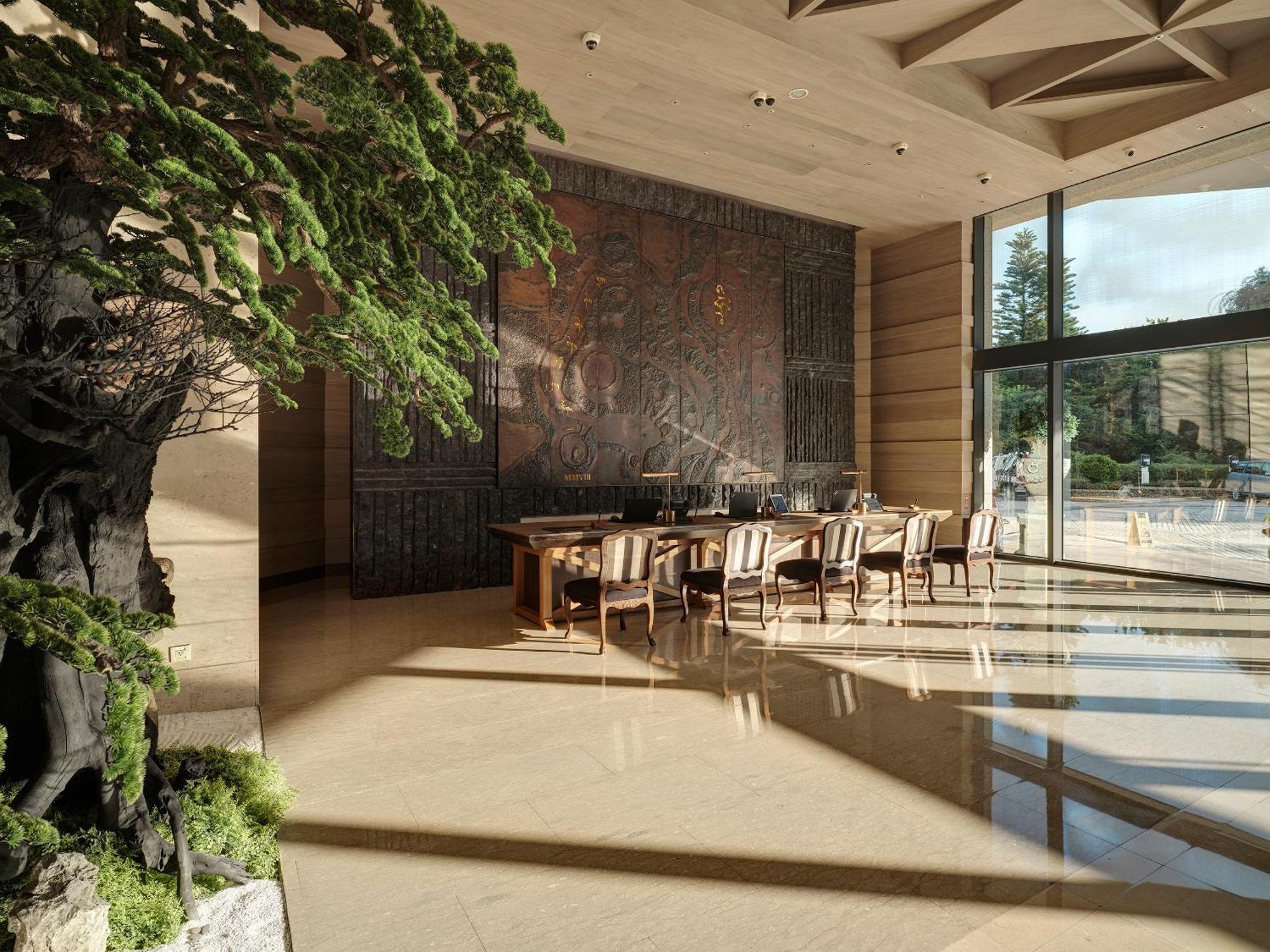 Fleur De Chine Hotel Yuchi Exteriör bild The interior of the hotel