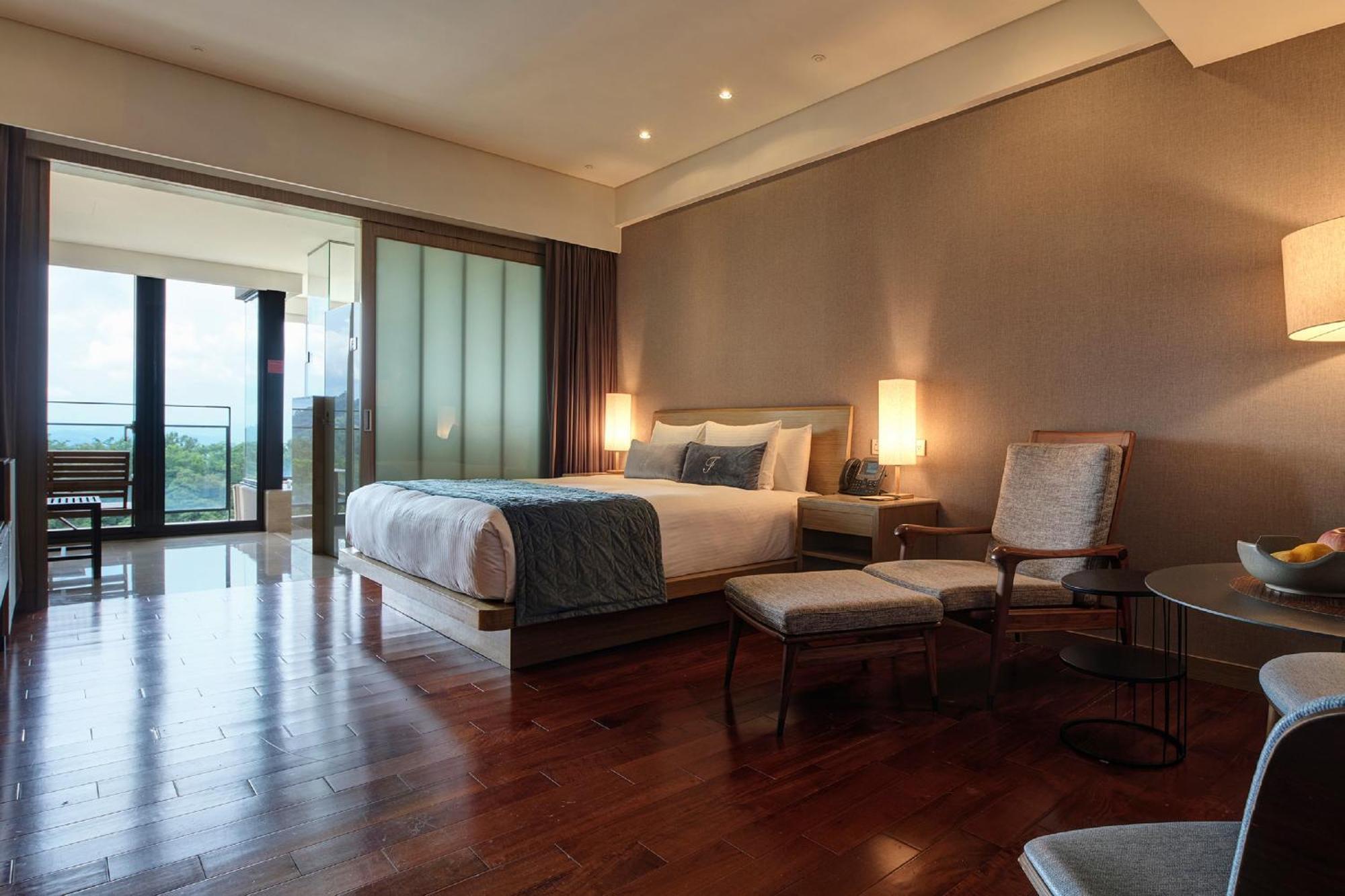 Fleur De Chine Hotel Yuchi Exteriör bild Deluxe Ocean View Room
